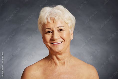 naked women over 60 pictures